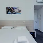 Stravagante & Hostel Verona