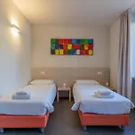 Hostel Stravagante & *