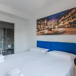 Auberge de jeunesse Stravagante & *