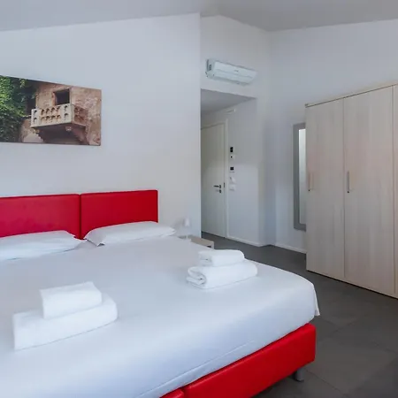 Stravagante & Hostel Verona
