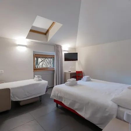 Hostel Stravagante & Verona